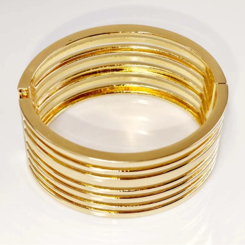 Express Gold Cuff Bracelet - Picture 2 of 8